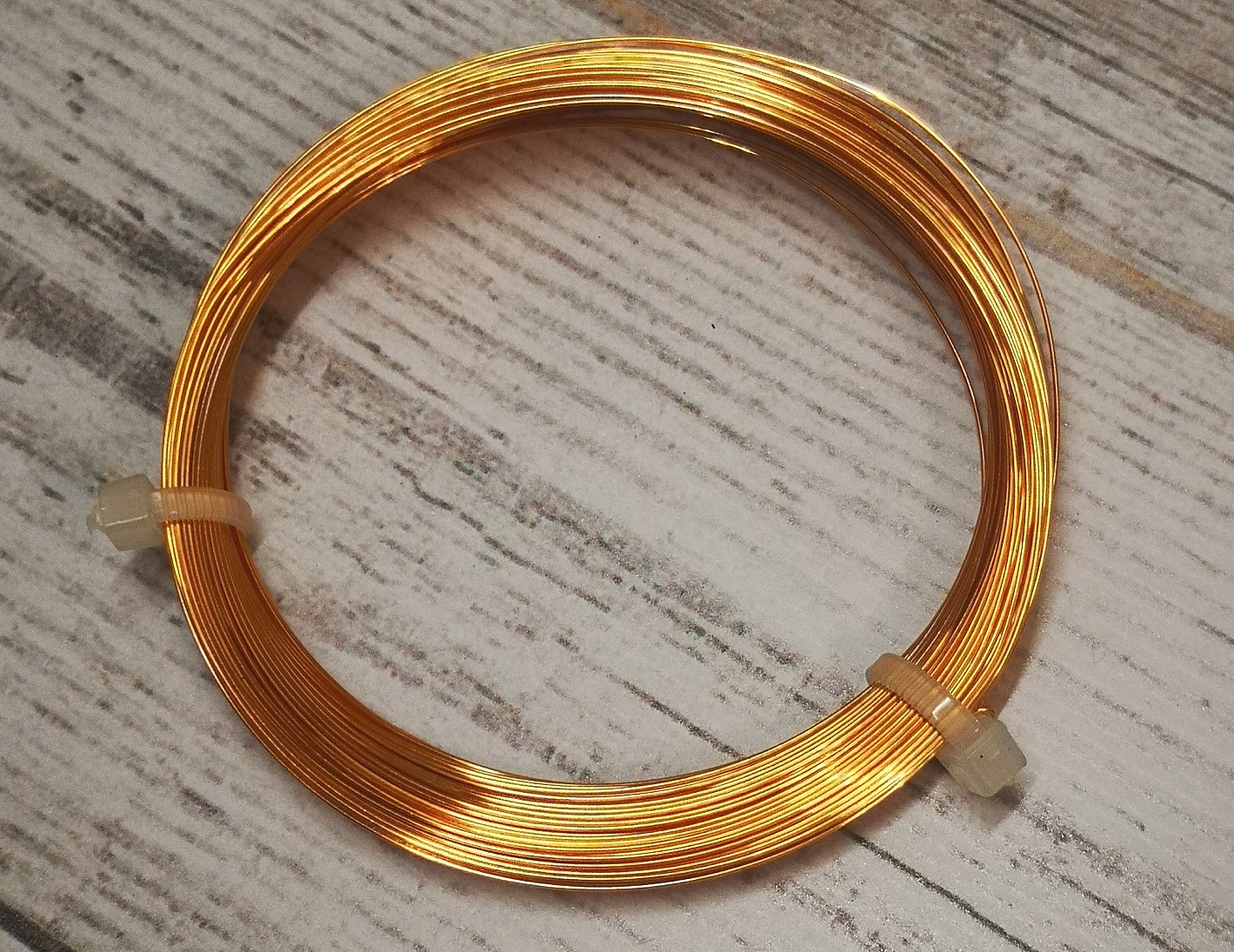 1m - Gilt Non Tarnish Copper Craft Wire 0.40mm/26 gauge
